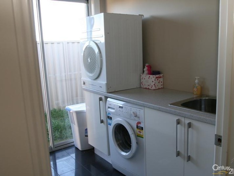 80 Valencia Drive, Orange NSW 2800