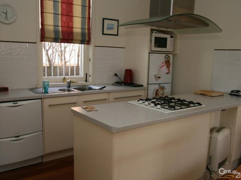 354 Summer Street East, Orange NSW 2800