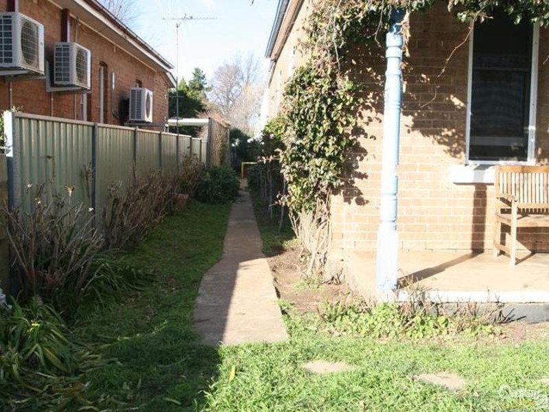 354 Summer Street East, Orange NSW 2800