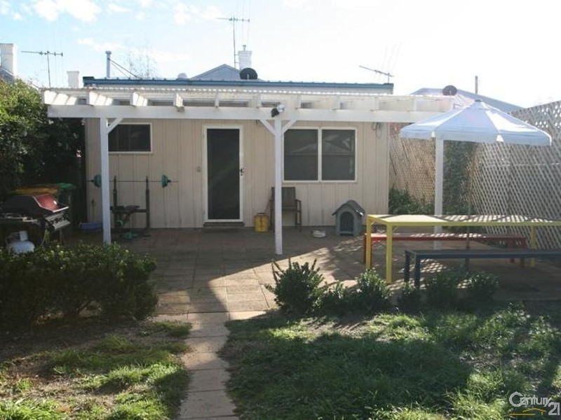 354 Summer Street East, Orange NSW 2800