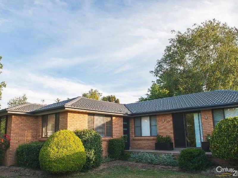 15 Amangu Close, Orange NSW 2800