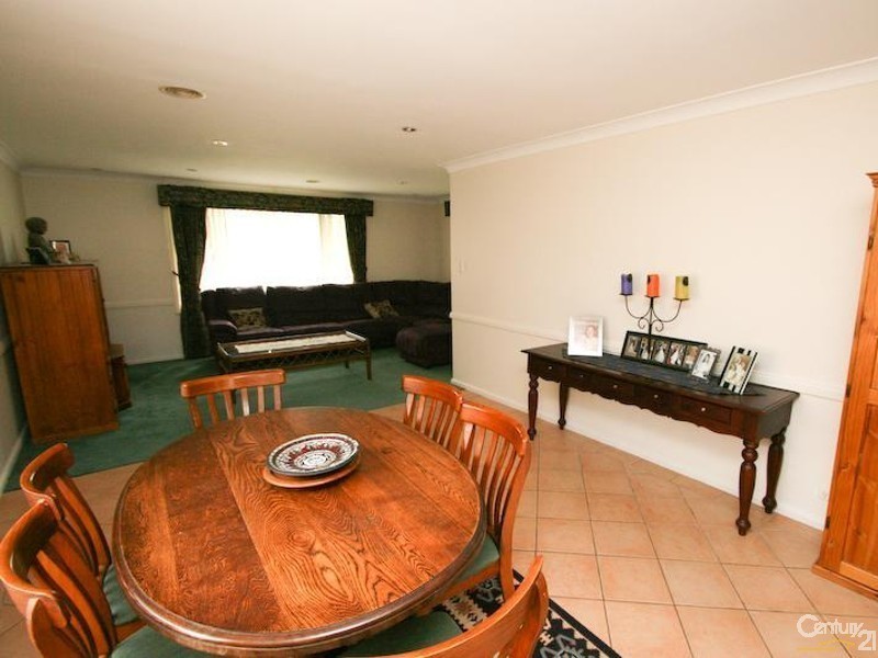 2 Mangowa Close, Orange NSW 2800