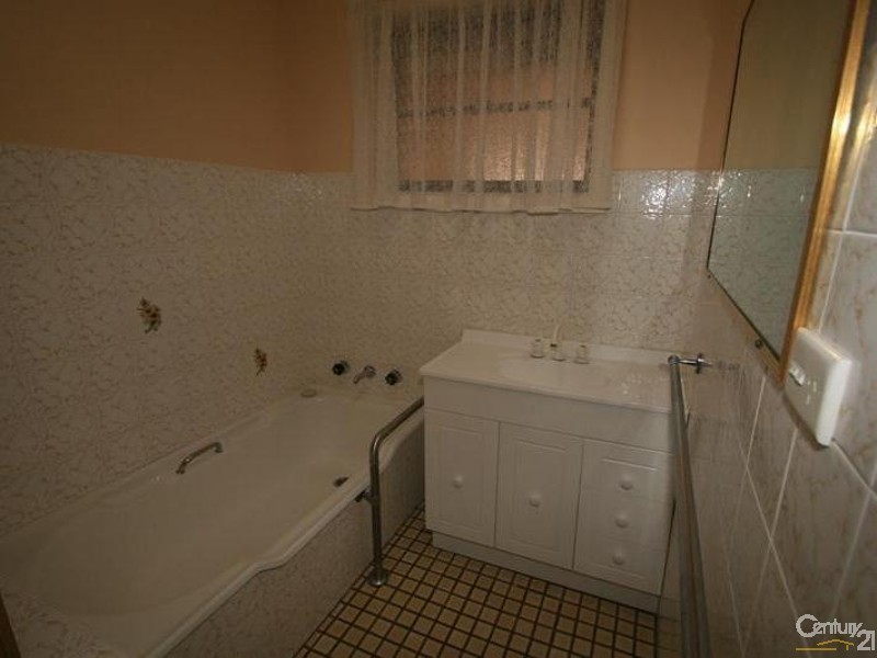 93 Icely Road, Orange NSW 2800