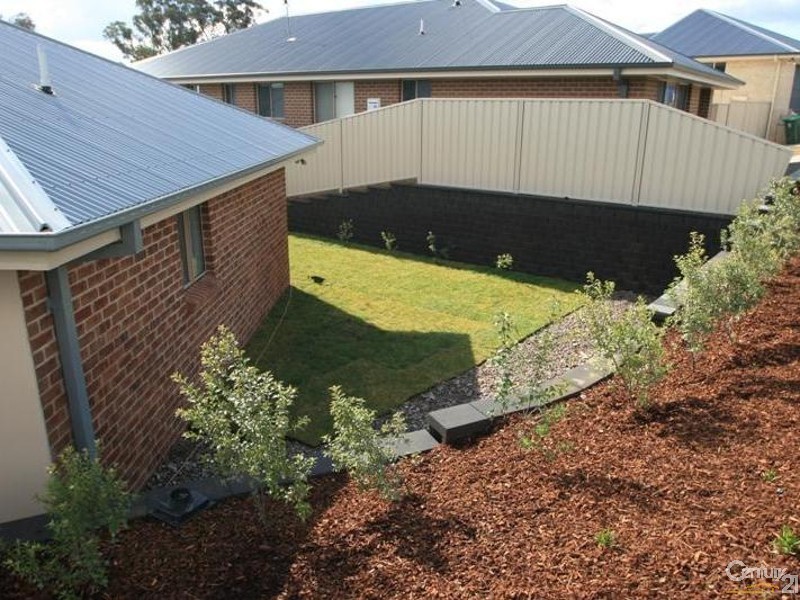 61 Brooklands Drive, Orange NSW 2800