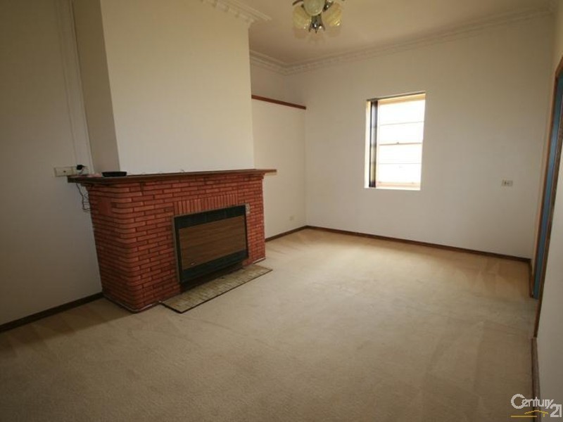 123 Orchard Road, Orange NSW 2800