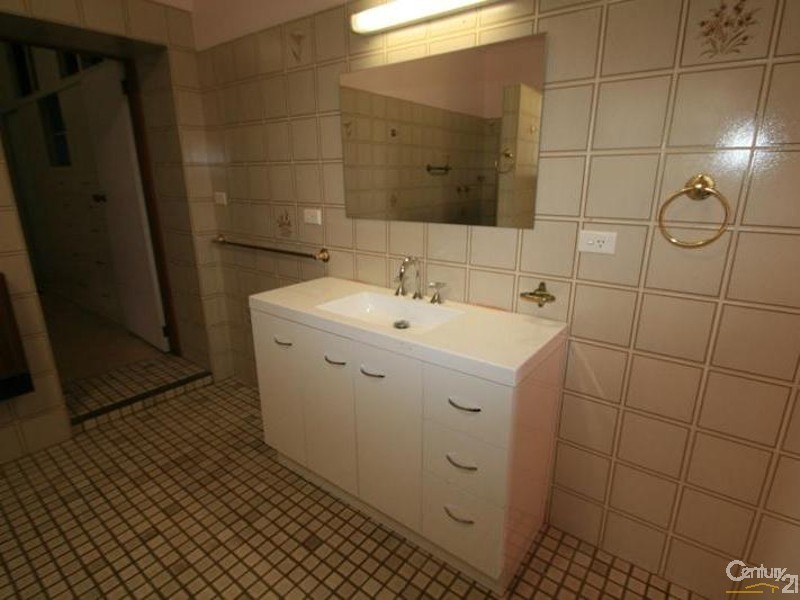 123 Orchard Road, Orange NSW 2800