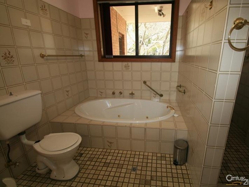 123 Orchard Road, Orange NSW 2800