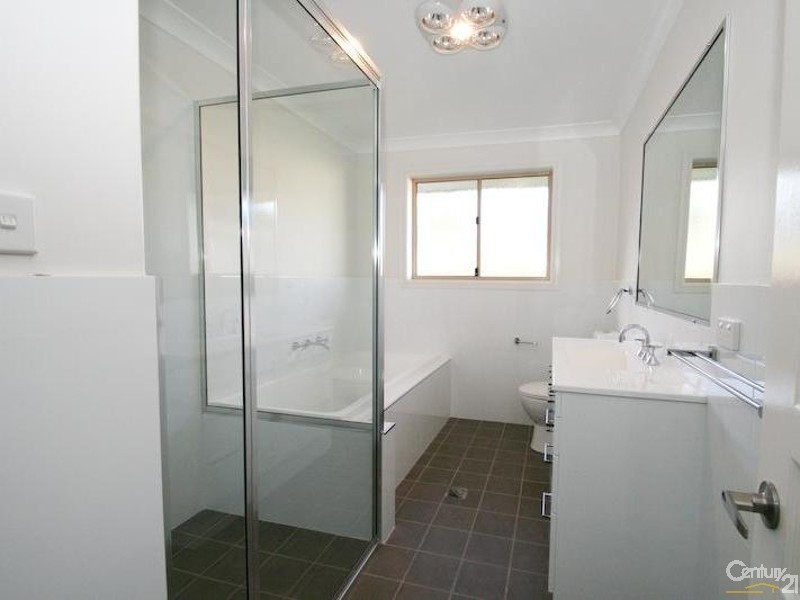 63  Botanic Way, Orange NSW 2800