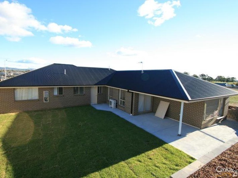 63  Botanic Way, Orange NSW 2800