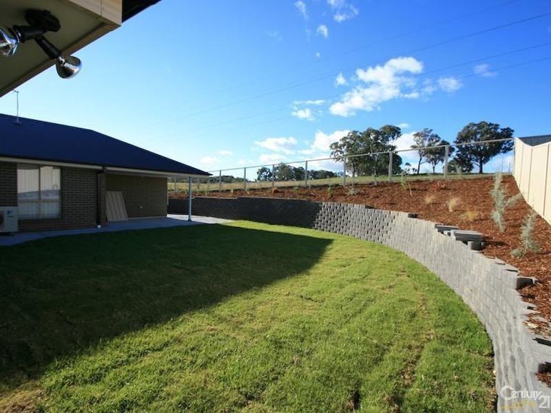 63  Botanic Way, Orange NSW 2800