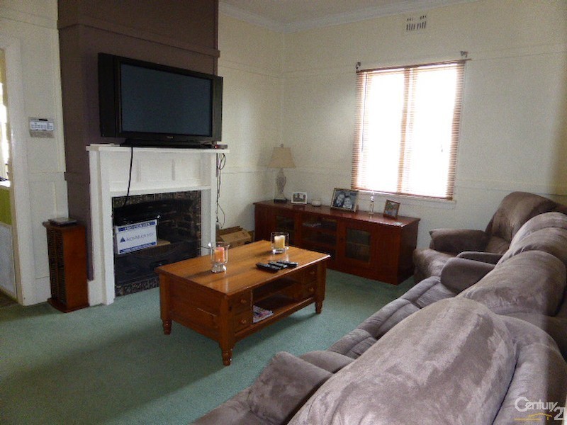 310 Peisley Street, Orange NSW 2800