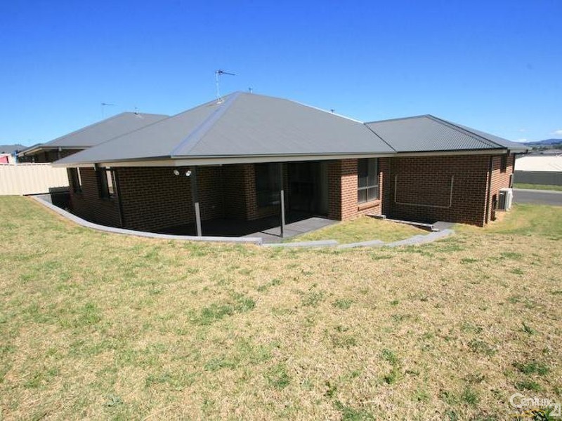67  Botanic Way, Orange NSW 2800