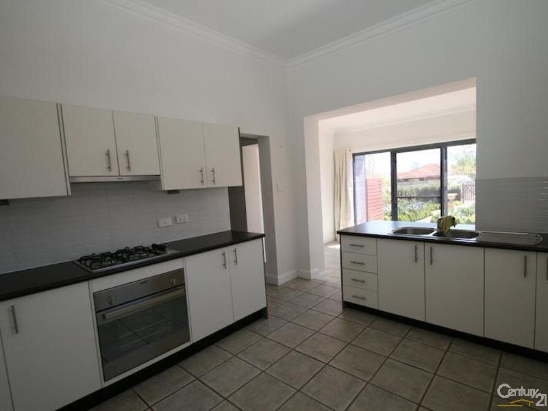 413 Summer Street East, Orange NSW 2800