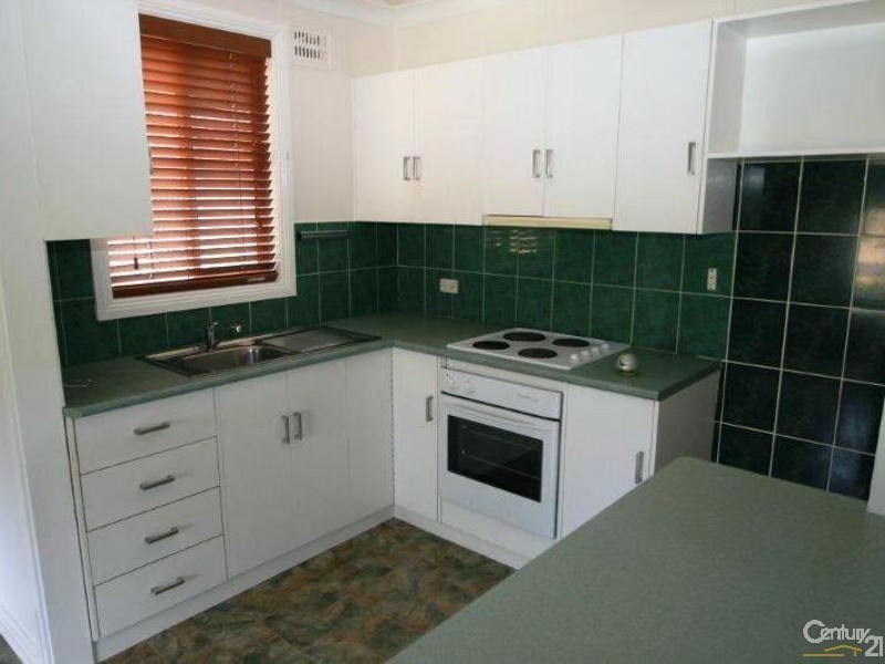 31 GOORAWIN ROAD, Orange NSW 2800