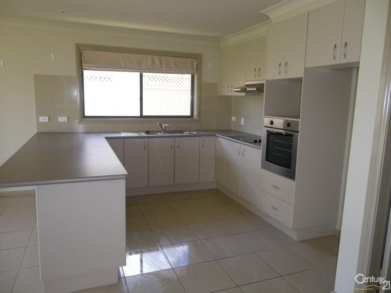 4A Rutherford Place, Orange NSW 2800