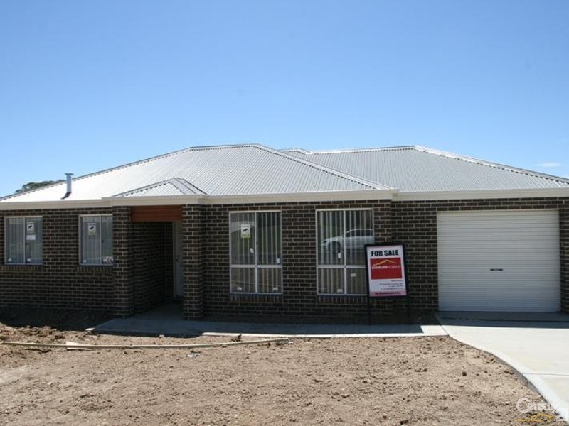 67 Brooklands Drive, Orange NSW 2800