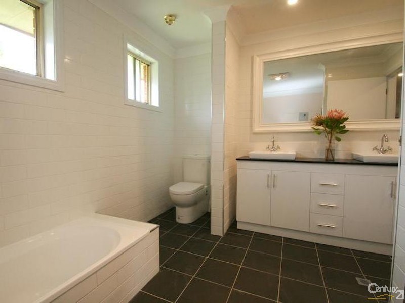 21 KENT AVENUE, Orange NSW 2800