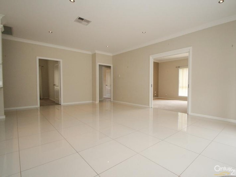 3 JADE AVENUE, Orange NSW 2800