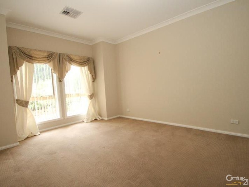 3 JADE AVENUE, Orange NSW 2800