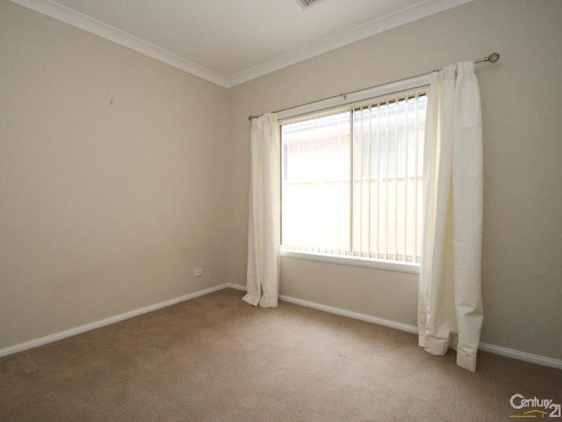 3 JADE AVENUE, Orange NSW 2800