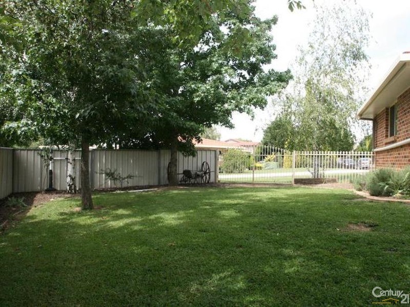 7 KINGFISHER COURT, Orange NSW 2800