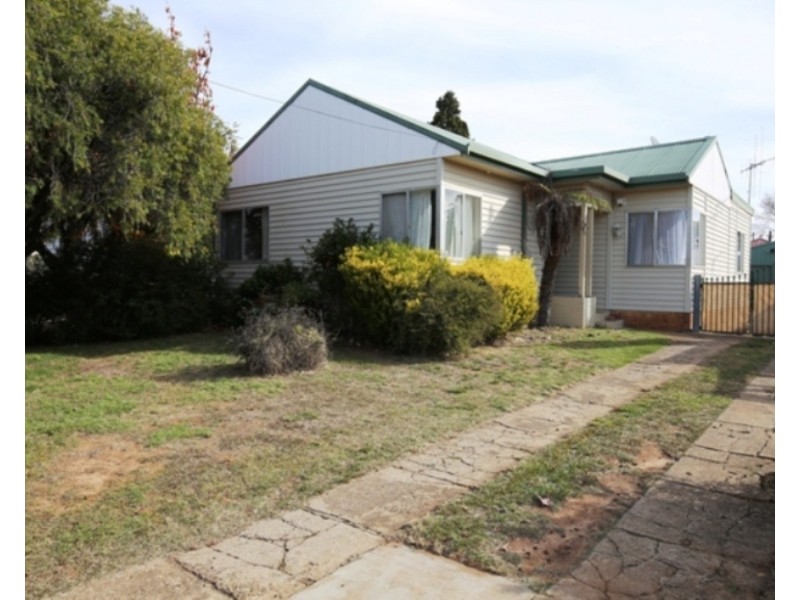 15 Tobruk Crescent, Orange NSW 2800