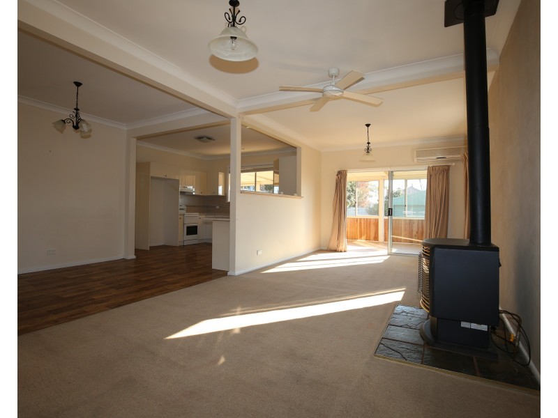 15 Tobruk Crescent, Orange NSW 2800