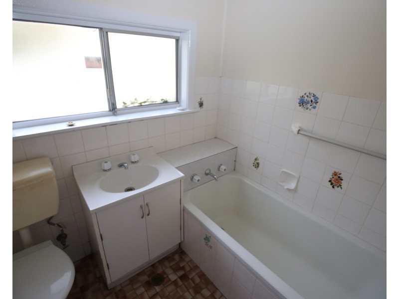 15 Tobruk Crescent, Orange NSW 2800