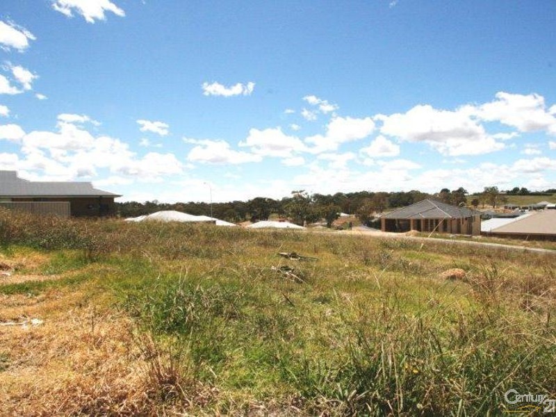 14 GLASSON DRIVE, Orange NSW 2800