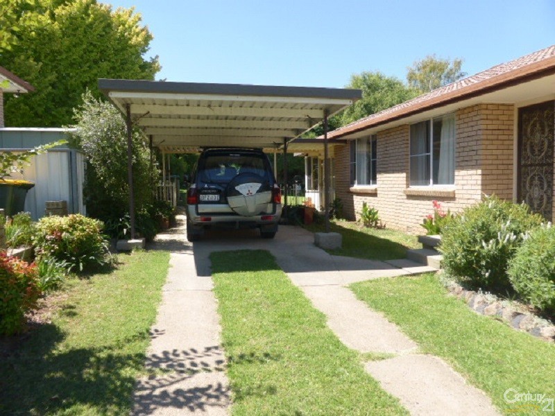 27 Rawle Avenue, Orange NSW 2800