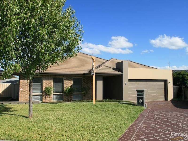 6 Stewart Close, Orange NSW 2800