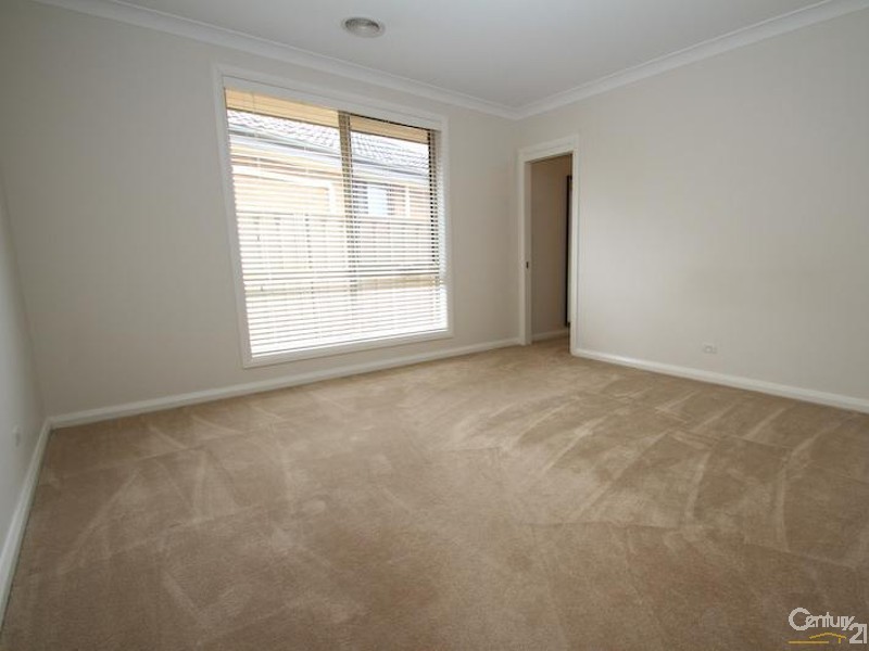 6 Stewart Close, Orange NSW 2800