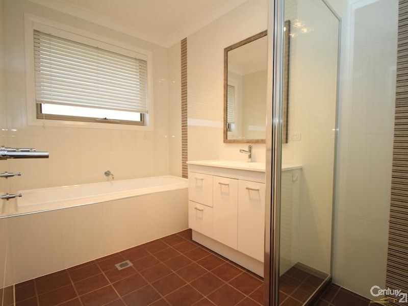 6 Stewart Close, Orange NSW 2800