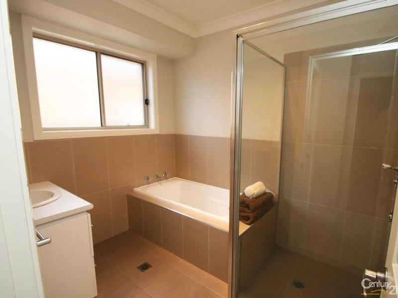 8 Begonia Street, Orange NSW 2800