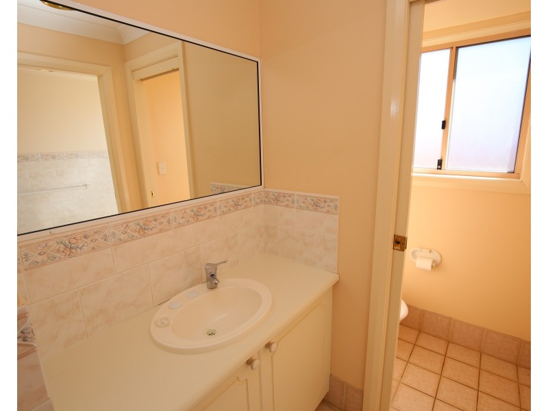 35a TURNER CRESCENT, Orange NSW 2800