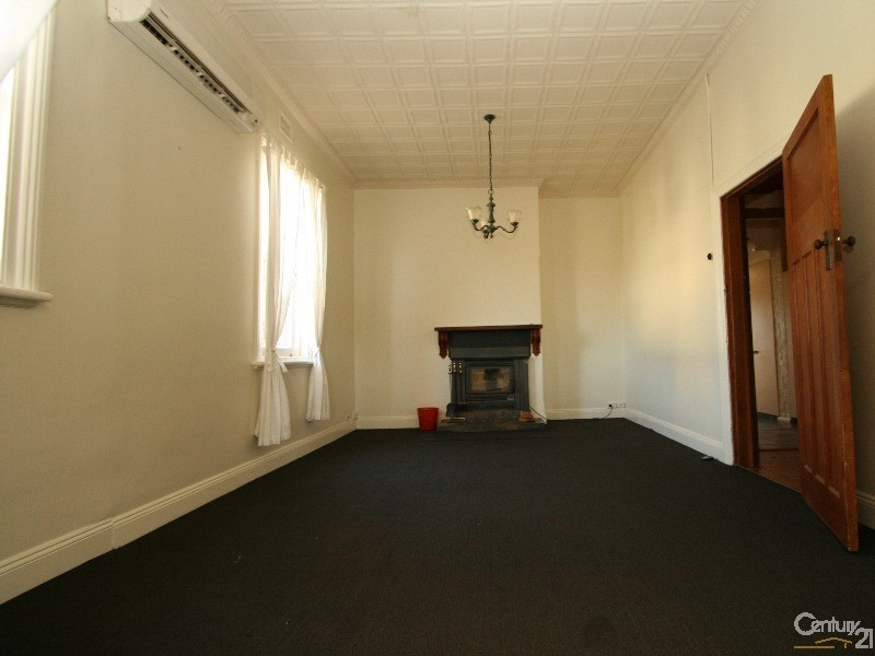36 Caroline Street, Orange NSW 2800