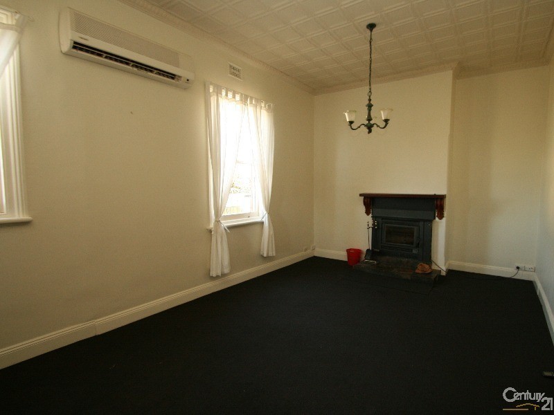 36 Caroline Street, Orange NSW 2800