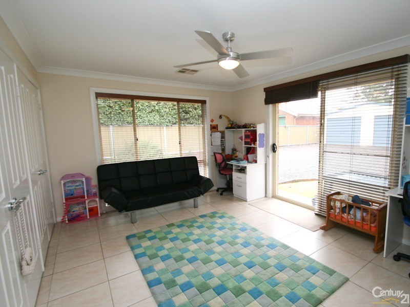 Spring Hill NSW 2800