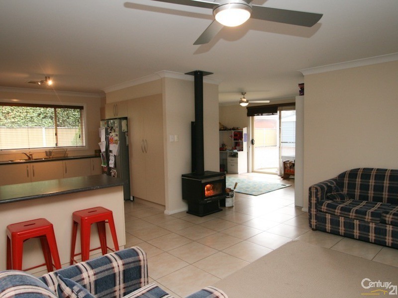 Spring Hill NSW 2800