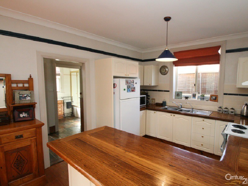 54 AUTUMN STREET, Orange NSW 2800