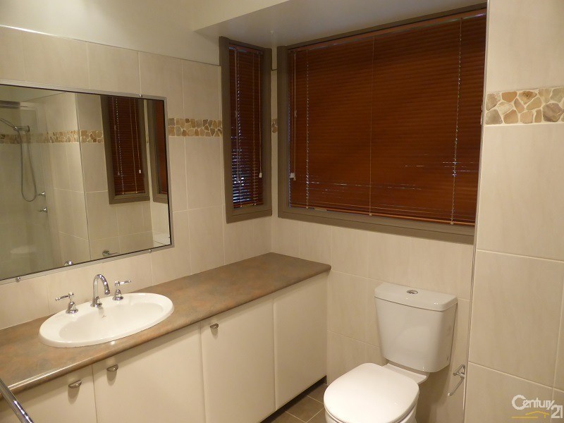 9 Provincial Place, Orange NSW 2800