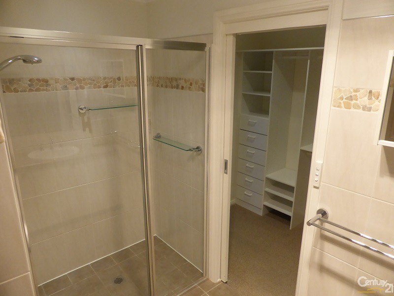 9 Provincial Place, Orange NSW 2800