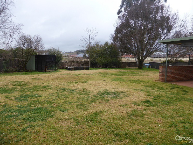 9 Provincial Place, Orange NSW 2800