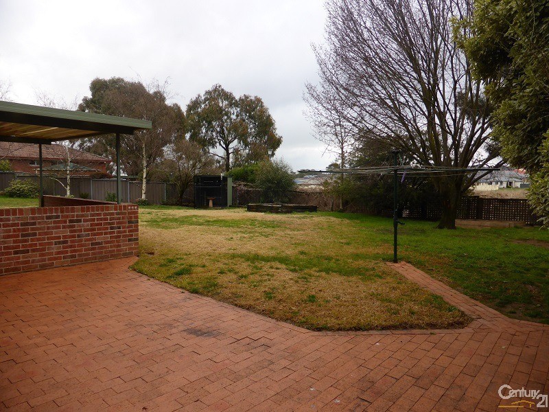 9 Provincial Place, Orange NSW 2800