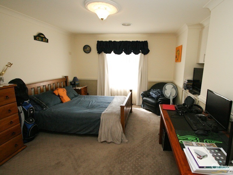 376 THE ESCORT WAY, Orange NSW 2800