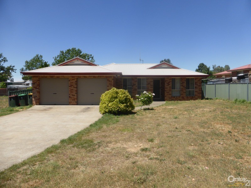 11 Marsden Place, Orange NSW 2800