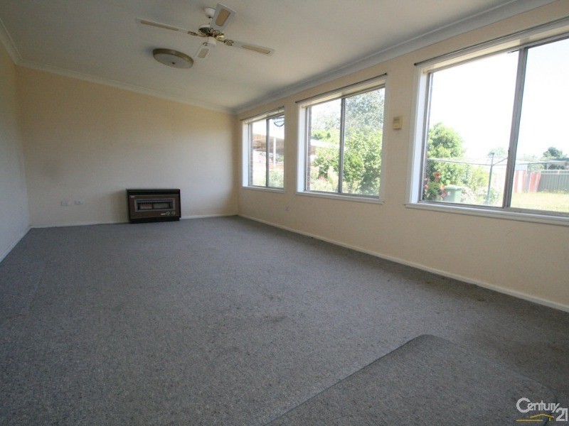 7 CHURCHILL AVENUE, Orange NSW 2800