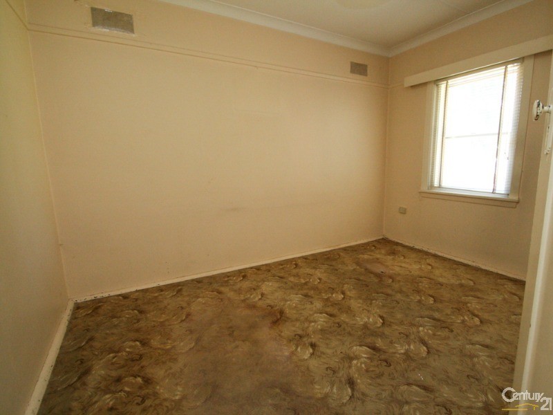 7 CHURCHILL AVENUE, Orange NSW 2800
