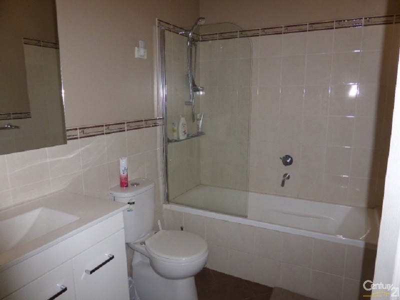 15 Kearneys Dr, Orange NSW 2800