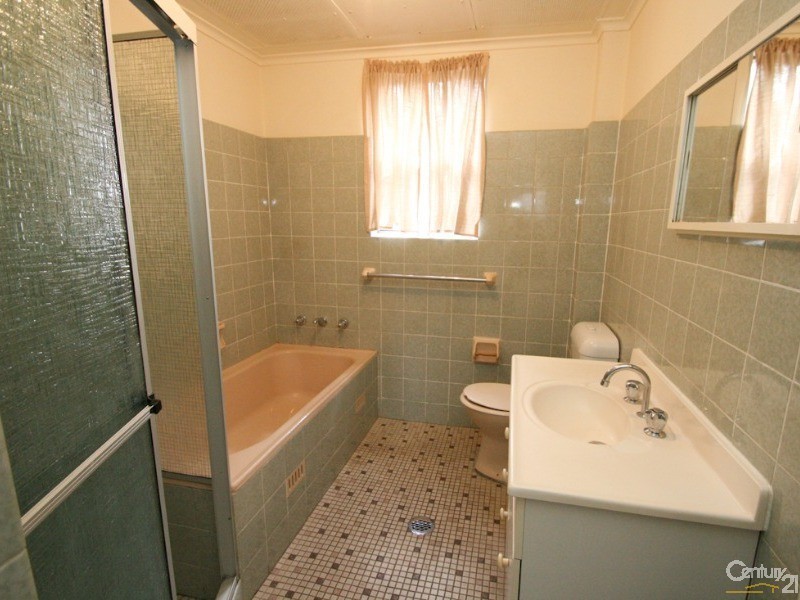 2/13 TORPY STREET, Orange NSW 2800